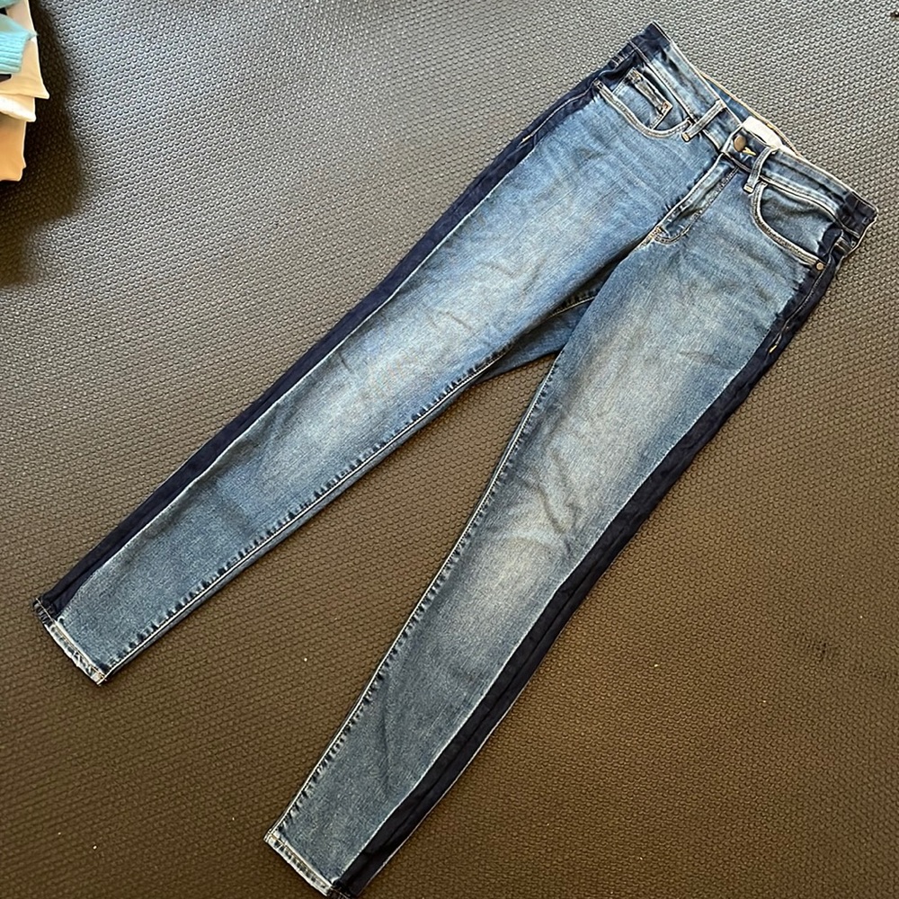 Athleta jeans with sculptek.  Size 4